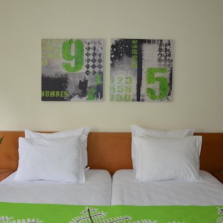 Abla Guest House Carcavelos  Δωμάτιο φωτογραφία